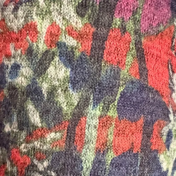 Multicolor Botanical Print Long Sleeve Top - Picture 4 of 5